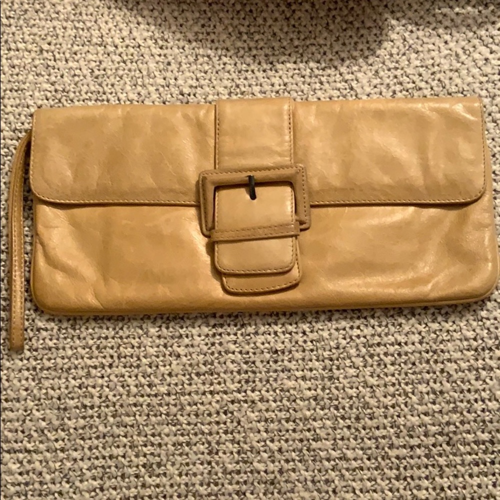 HOBO Clutch